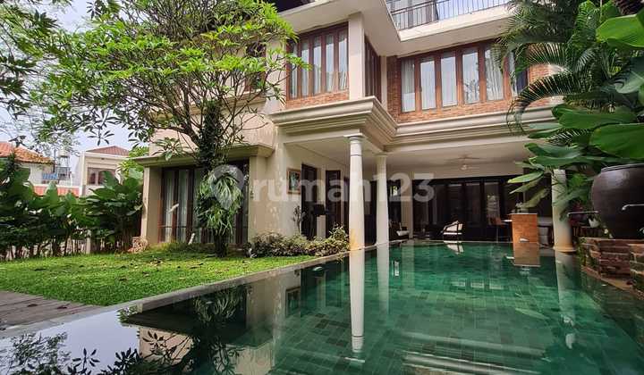 Dijual Rumah Luxury Ada Kolam Renang di Bintaro Sektor 9 Dijual Rumah Luxury Ada Kolam Renang di Bintaro Sektor 9