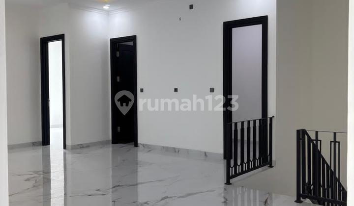 Dijual Rumah Baru Classic di Bintaro Sektor 3 Tangerang Selatan 2