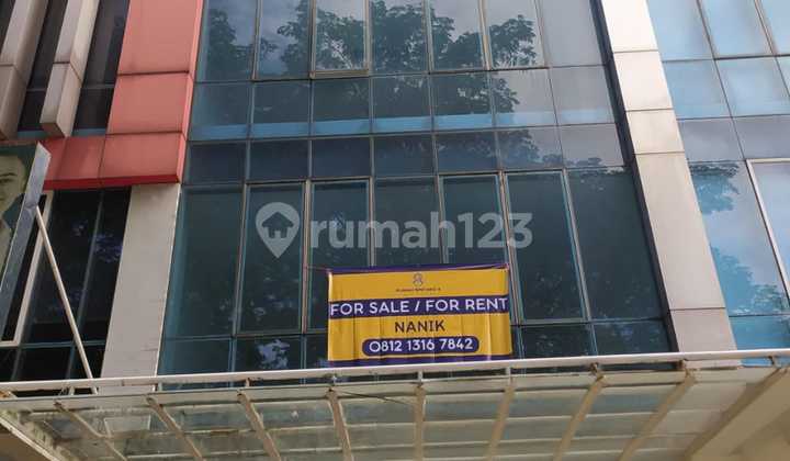 Ready-to-Occupy Shop House in a Strategic Location at Emerald Avenue Bintaro