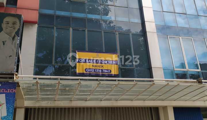 Ready-to-Occupy Shop House in a Strategic Location at Emerald Avenue Bintaro