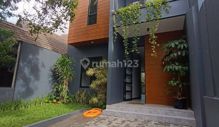 Dijual Rumah Minimalist Desain Plong Semi Furnish Bumi Serpong Damai 1