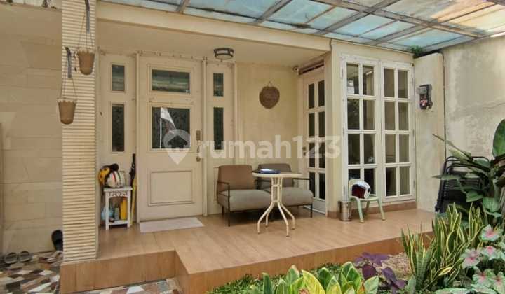 Ready-to-Occupy House Location Near Station and Toll Gate in BSD 2