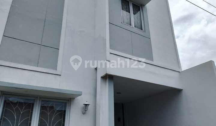 Rumah Siap Huni Bagus Lokasi Strategis Di Graha Raya Bintaro 2