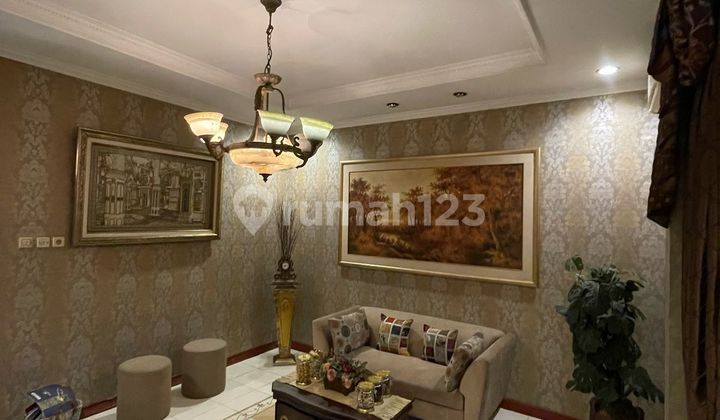 Rumah Lama Terawat Rapih Lokasi Strategis Di Pondok Labu