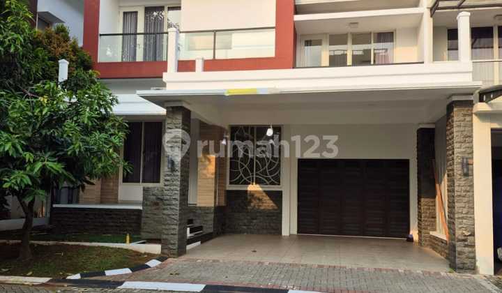Nice House With Backyard In Bintaro Jaya Sector 7
