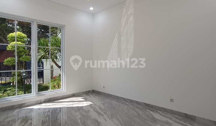 Modern Design New House Corner Position in Bintaro Jaya Sector 9 2