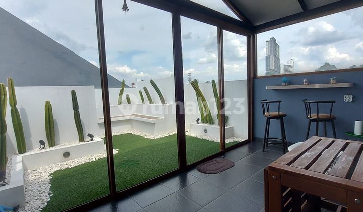 Rumah Cantik Ada Rooftop Siap Huni Furnished di Bintaro Sektor 3 2