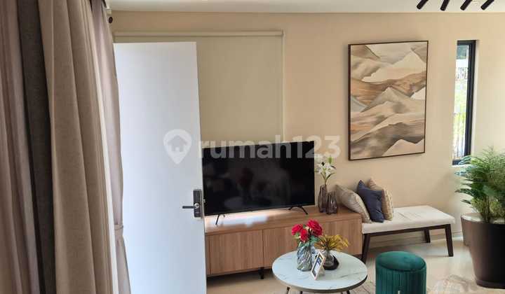 Rumah Cantik Bebas Banjir Lokasi Depan Club House Di Bintaro Jaya