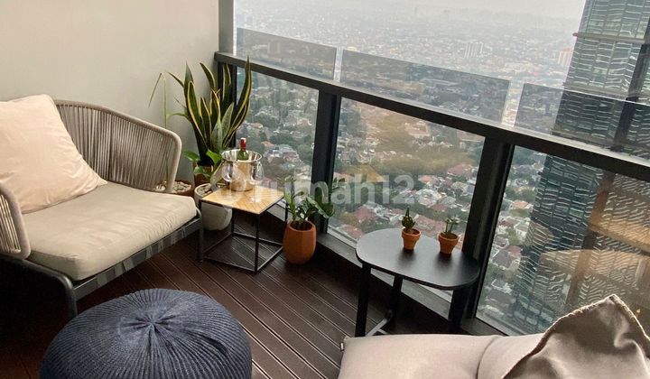 Nice and Cool Unit with City View 2