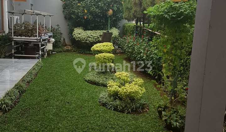 Rumah Dengan Lokasi Yang Sangat Strategis Di Menteng Dijual Cepat 