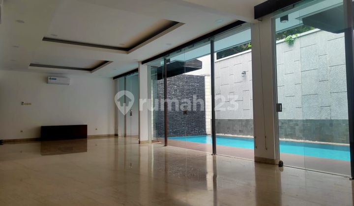 Rumah Bagus Bergaya Tropis Modern 