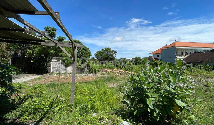 Freehold Land 1024 m2 in Kerobokan, Bali Near shortcut umalas 9