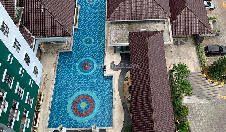 Apartemen strategis, siap huni, lantai sedang, 3 kamar, view city & pool di salemba  jakarta pusat 1