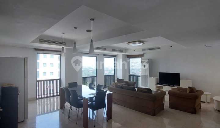 Luxury Apartment, 4 Bedrooms, Mid Floor, Fully Furnished, Golf Hill Pondok Indah South Jakarta