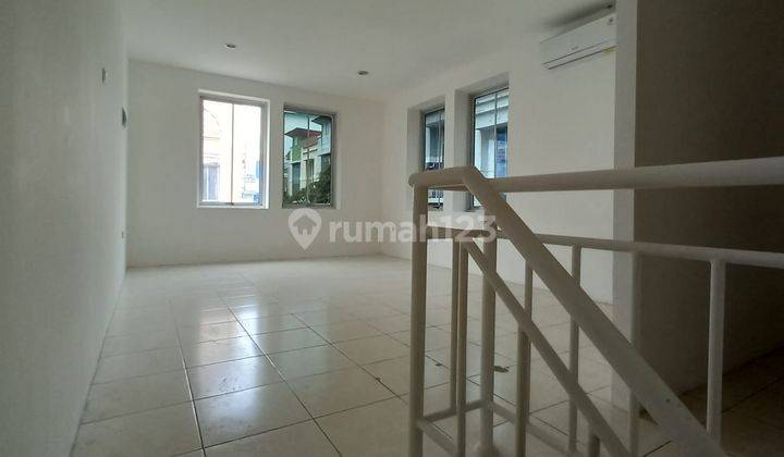 Ruko di Sektor 3 - Bintaro, Jakarta Selatan 64 m Bagus Sekali 2