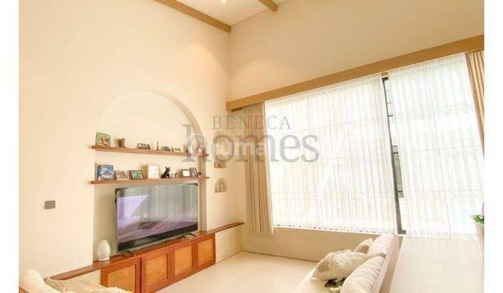 Villa 2 Lantai Furnished SHM di Sanur, Denpasar