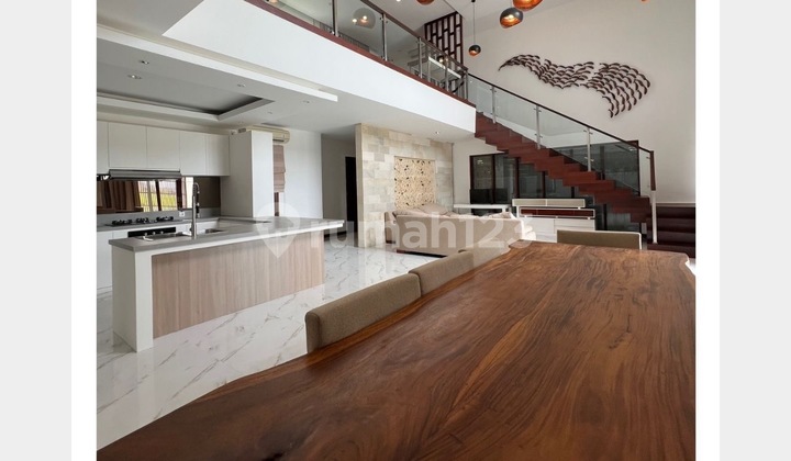 VILLA DI CEMAGI - JALAN KE PANTAI