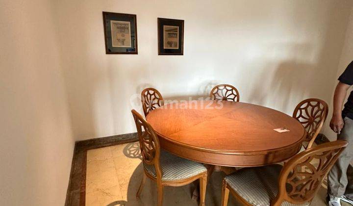 ruang makan disewakan apartment kusuma chandra 2