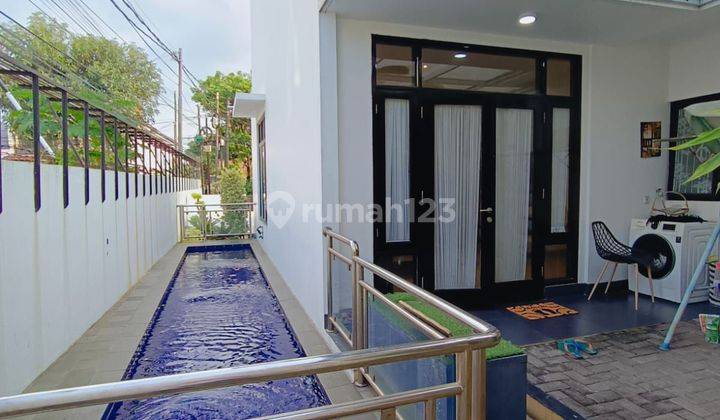 Rumah Mewah dlm komplek diJakarta Selatan.Plus Kolam renang.Bskpr 1