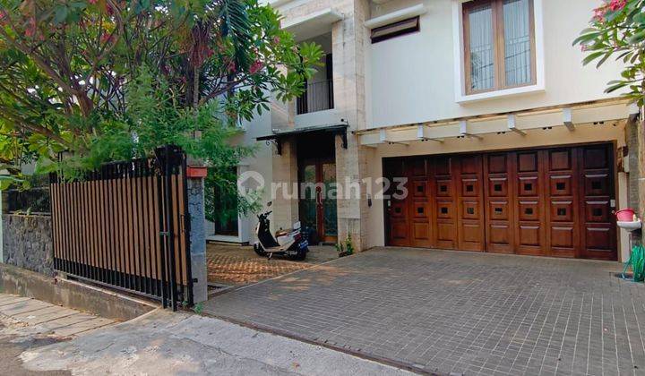 Rumah Mewah Di Area Permata Hijau Senayan Lengkap Kolam Renang 1