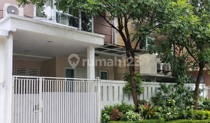 Dijual Rumah Modern Dekat Kampus Stan Bintaro