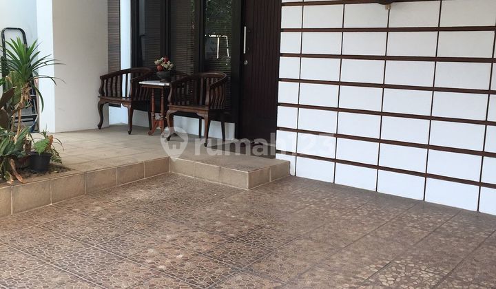 Dijual Rumah 2Lt Semi Furnished di Bintaro Sektor 9 2