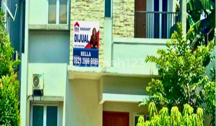 2-Story House in Botanical Cluster, Jagakarsa, South Jakarta 2