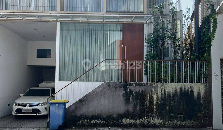 Rumah Modern 2 Lantai, Lokasi Strategis, Mampang Prapatan 1