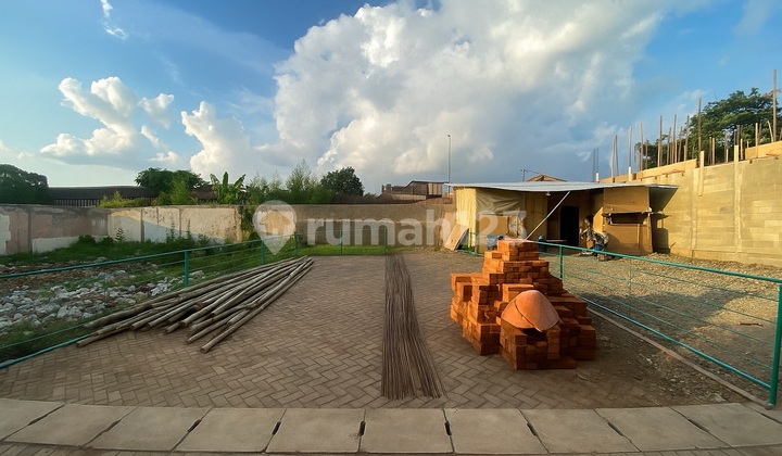 Quick sale of plots within a cluster in Pesanggrahan