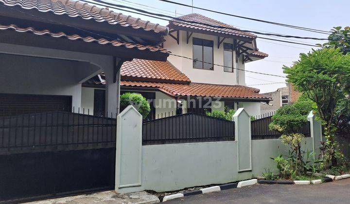 Dijual Rumah Nyaman Hommy di Komplek Pejaten 1