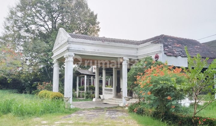 Old House for Sale - Land Area Calculation in Amparan Burumun, Sawangan Depok Old House for Sale - Land Area Calculation in Amparan Burumun, Sawangan Depok
