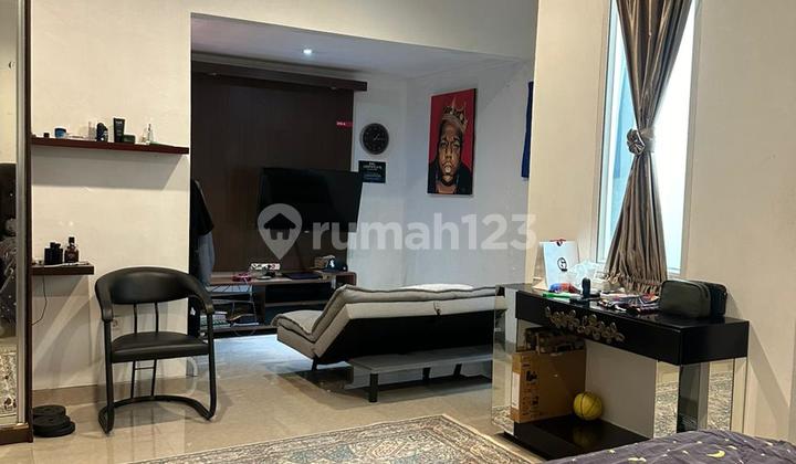 Dijual Rumah Hoek Mewah 2lt Furnished Di Emerald Bintaro Sektor 9