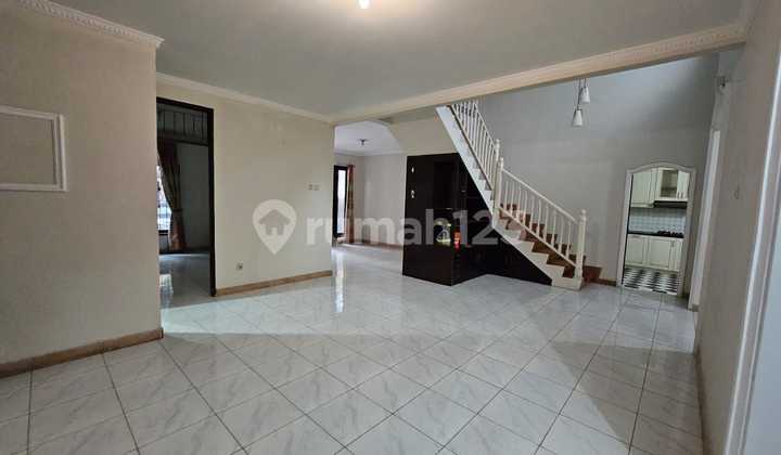 Dijual Rumah Nyaman di Bintaro, Lingkungan Asri, Strategis 2