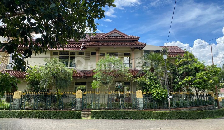 Dijual Rumah Hook 2lt Di Sektor 1 - Bintaro, Jakarta Selatan.