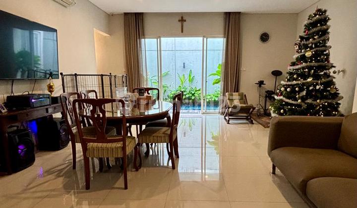 For Sale Modern 2-Story House in Serenia Hills, Lebak Bulus - Private Pool