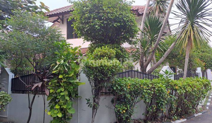 Dijual Rumah Nyaman Hommy di Komplek Pejaten 2