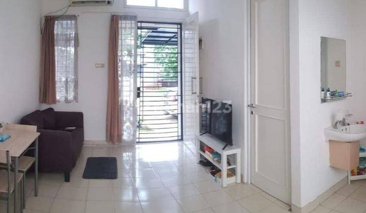 Rumah nyaman dalam cluster Neo Catalonia BSD Rumah di Neo Catalonia BSD SHM Timur 2