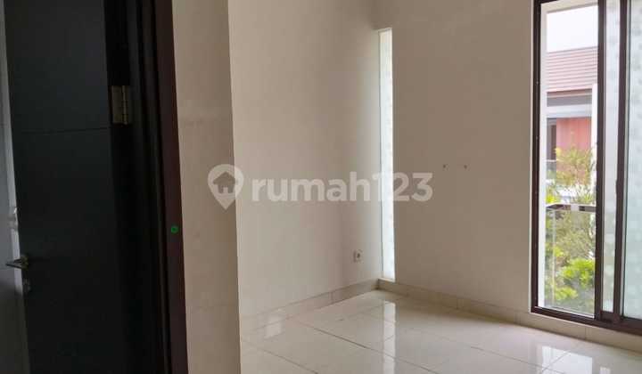 Nice Modern Minimalist House in Delatinos BSD Nice Modern Minimalist House in Delatinos BSD