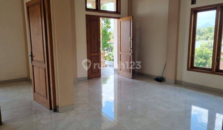  Rumah Mewah Bak Istana Dengan Tanah Terluas Tepi Jalan Purworejo 10
