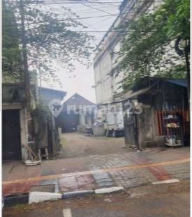 Strategic Warehouse Ready to Occupy on Kopo Street, Bandung