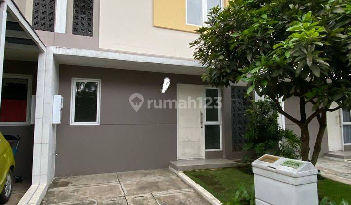 Rumah Cantik Terawat Di Cluster Dayana Summarecon Bandung  1