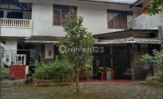 Rumah strategis terawat Jalan lembah Bajuri, isola Sukasari kota Bandung dekat area cafe dan villa 1