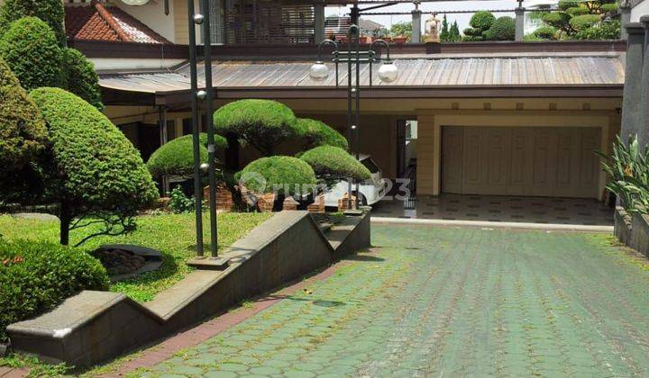 Rumah strategis cantik terawat mainroad Sukahaji  1