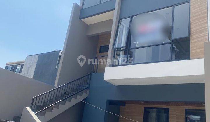 Rumah Baru cantik mewah di Cluster Riverside Residence setra duta  1