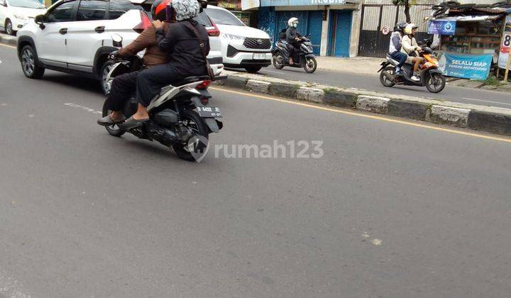 Rumah strategis mainroad di Jalan Ahmad Yani 2