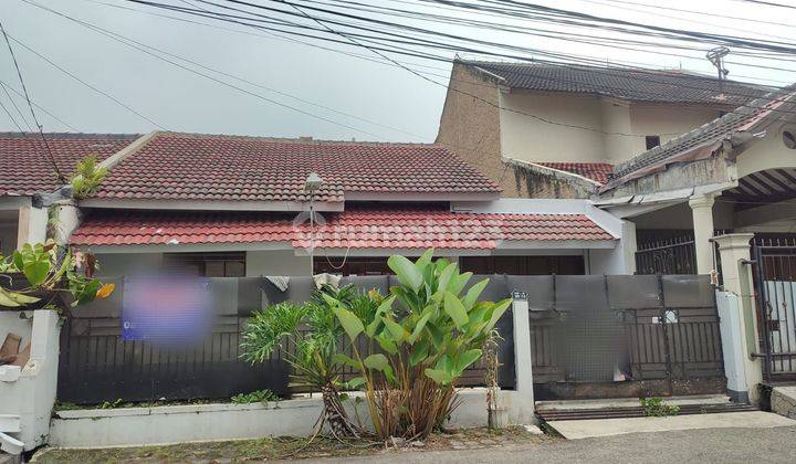 Rumah strategis di Taman kopo indah 2 1