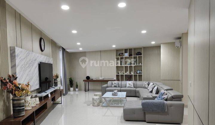 Rumah Bagus full Furnish di Cluster Emily summarecon  1