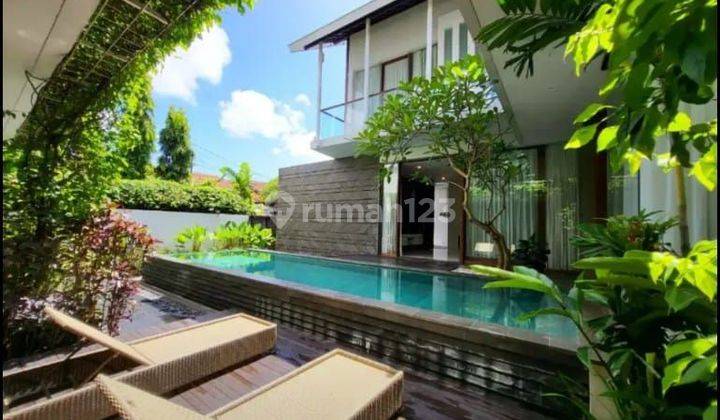 Strategic luxury house in Puri Gading Jimbaran 1