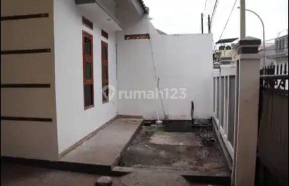 Rumah cantik terawat di Jalan Sindang Sari Antapani wetan 2