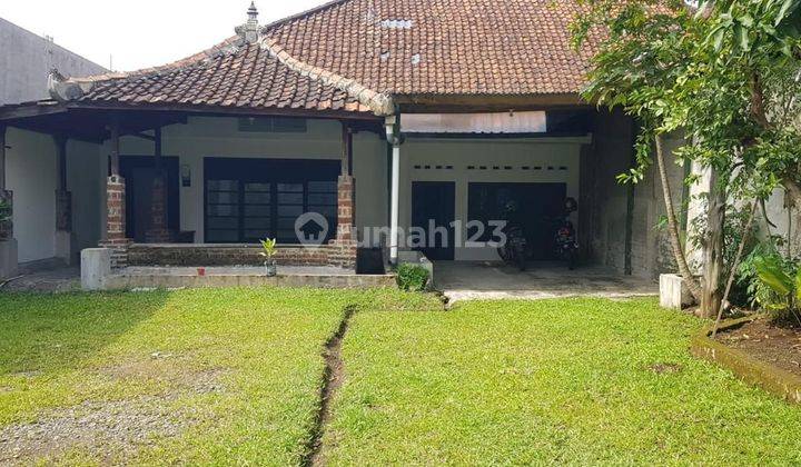 Rumah strategis di Jalan Moch toha 1